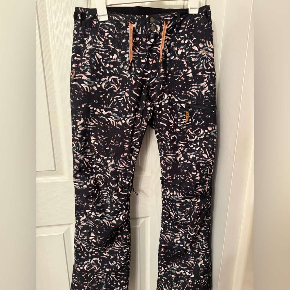 Roxy Women’s Nadia Printed Snow Pants - Picture 5 of 11